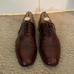 Brown vintage dress shoes with brown laces